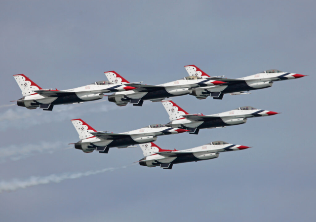 USAF Demo Team Thunderbirds 6-Ship "Photo Pass" - Tyndall AFB - Panama City, FL