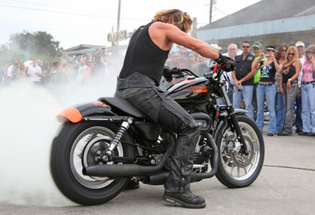 Harley Davidson Sportster Burnout - Shenanigans Bar - Apollo Beach, FL