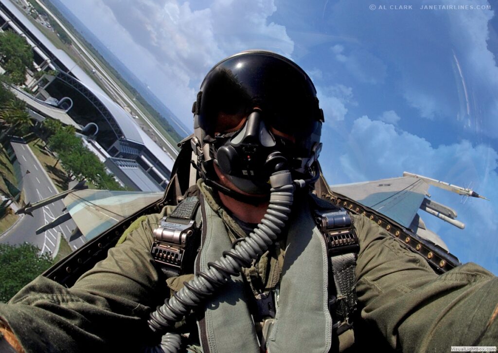 Aggressor F-16 Flying Low Over Tampa International Airport (TPA)